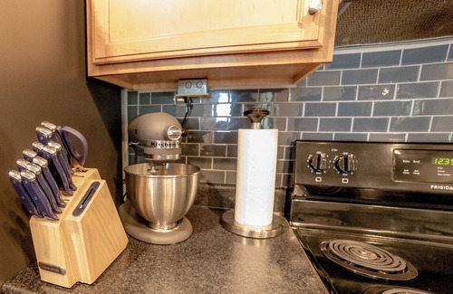 Charlottesville House | Cozy Charlottesville Retreat near UVA with Hot Tub & Spa
