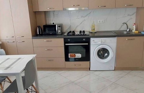 Chisinau Apartment | Charming Chișinău Apartment with Gas Heating & Hot Tub