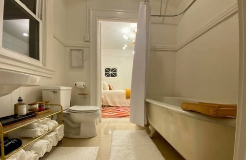 Petaluma House | Chic Craftsman Hotel in Downtown Petaluma - Top-Rated Stay