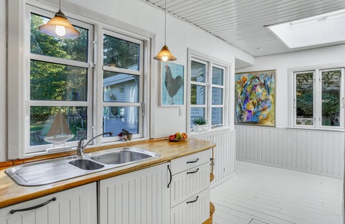 Kulhuse House | Family-Friendly Retreat with Ocean Views and Full Kitchen