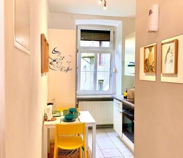 Gries Apartment | Welcoming City Apartment with Breakfast by Nahuen Suites