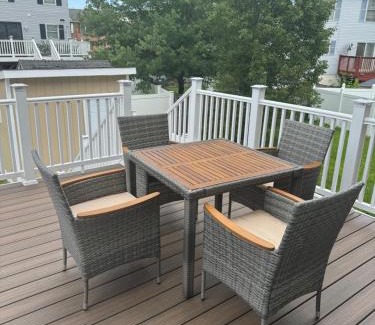 Garfield Heights Apartment | Beautiful City Loft - Unit A | Guest Rated 10/10