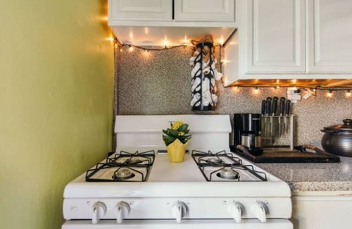 Bay Ridge Apartment | Classic Pre-War 1-BRM in Brooklyn Near NYC - Rated 9.6/10
