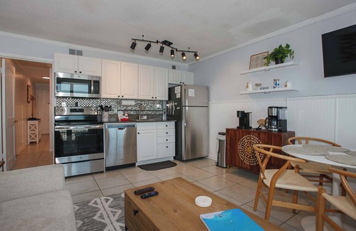 Fort Morgan Condo | Charming condo with fabulous views of the Gulf from private balcony. #1202