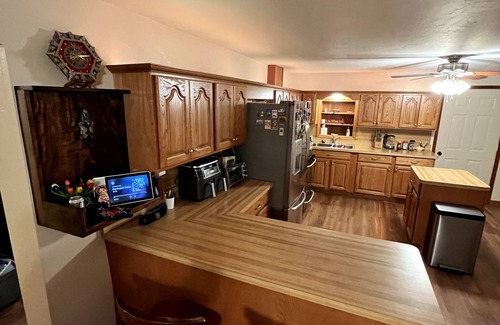 Rossville House | Inviting Conewago Creek Retreat with Ocean View & Breakfast