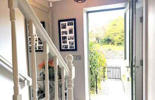 Killarney House | Cozy 4-Bed House in Killarney - Guest Rated 10/10!