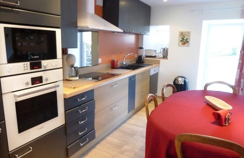 Freycenet-la-Cuche Cottage | Cozy Gite Freycenet-la-Cuche: Pet-Friendly Retreat