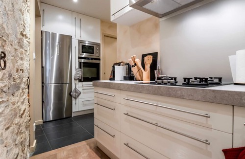 Saint-Pere-en-Retz Cottage | Family-Friendly Gite in Saint-Père-en-Retz with Spa