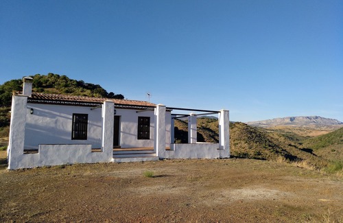 Alora Cottage | Cozy Cottage with Panoramic Views of Torcal de Antequera