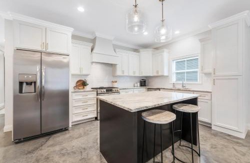 Lafayette House | Pet-Friendly Cottage with 9.4/10 Guest Rating