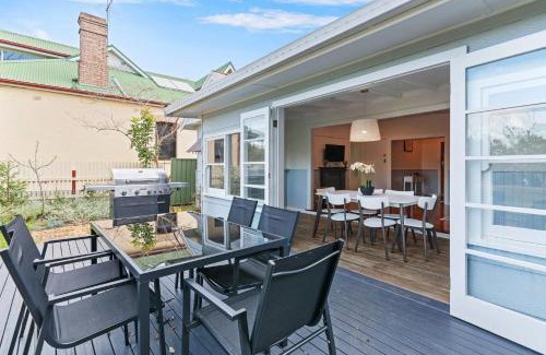 Woy Woy House | Cozy Waterfront Cottage - Pet Friendly in WoyWoy