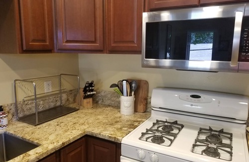 Napa House | Idyllic Guest House 2 Miles from Downtown Napa with Spa