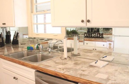 North Brookhaven House | Welcoming Cottage in Brookhaven with Pet-Friendly Amenities