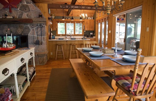 Seguin Cottage | Idyllic Cottage Retreat on Lake Joe with Pool & Views