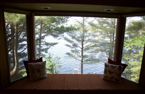 Seguin Cottage | Idyllic Cottage Retreat on Lake Joe with Pool & Views