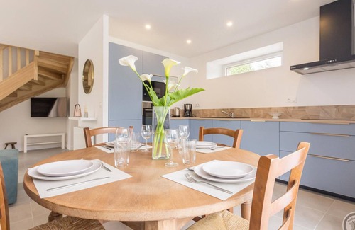 Saint-Lo-d'Ourville Apartment | Charming Cottage in Portbail-sur-Mer with Garden and Terrace