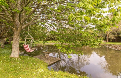 Saint-Lo-d'Ourville Apartment | Charming Cottage in Portbail-sur-Mer with Garden and Terrace