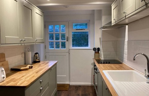 Mawgan Cottage | Idyllic Cottage Retreat in Tranquil Helford Village