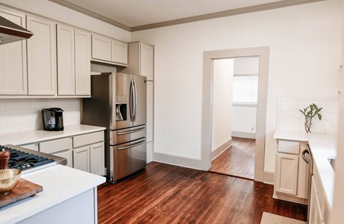 Victoria House | Historic Downtown Victoria Cottage with Family-Friendly Perks