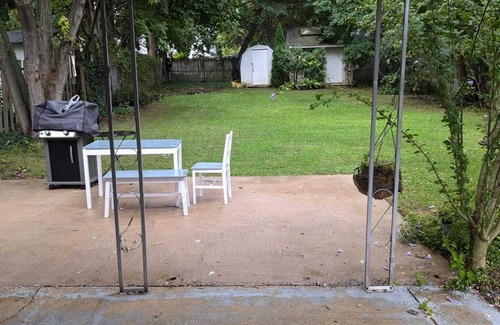 Long Branch Cottage | Charming Cottage in Long Branch Near Beach