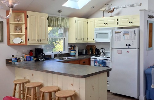 North Eastham Cottage | Cozy Cottage Steps from Beach with Pool and Ocean View