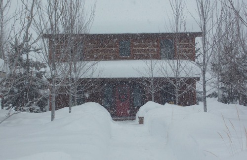 Hailey House | Delightful Cottage: Magical Experiences Await Year-Round