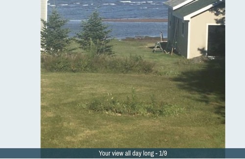 Wallace Cottage | Charming cottage, sleeps 4, near Fox Harbour with beach access