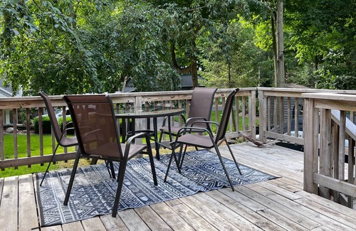 Mears Cottage | Charming cottage steps away from Lake Michigan and Silver Lake Sand Dunes