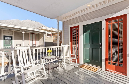 New Braunfels House | Discover The Cottage in Gruene: Pool, Hot Tub & More!