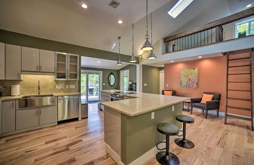 Wallkill House | Scenic Cottage with Deck: Mountain & Lake Views Await