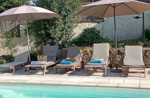 Arfeuilles Cottage | Gite Arfeuilles: Relaxing Retreat with Pool and Hot Tub
