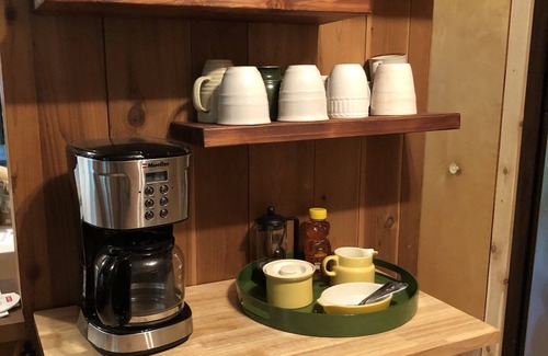 Harbert House | Serene Cottage with Private Beach & Spa, Rated 9.4/10