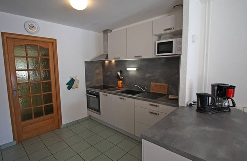 Isches Cottage | Gite Isches: Comfortable Retreat with Spa and Breakfast