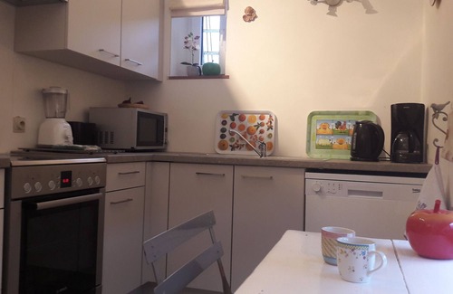 Les Rivages Cottage | Cozy Cottage Retreat with Garden & Pool in Dinant