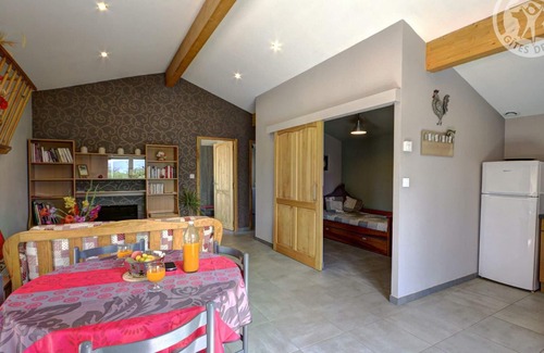 Genilac Cottage | Comfortable Gite Genilac: Family-Friendly with Spa & Kitchen
