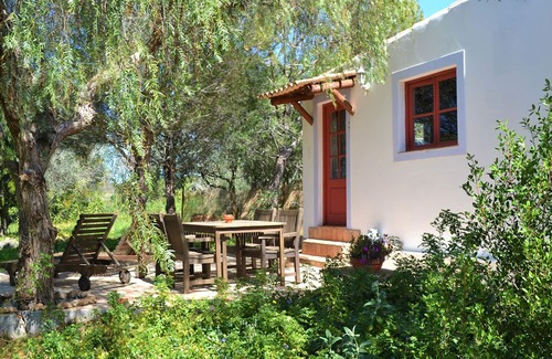 Lagos Cottage | Inviting Cottage with Ocean View and Shared Pool Oasis
