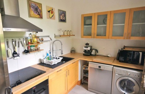 Mouy Cottage | Gite Mouy: 2 Bedroom Retreat with Spa and Family Comfort