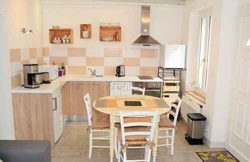 Limeray Cottage | Gite Limeray: 2 Bedrooms with Spa & Family-Friendly Perks