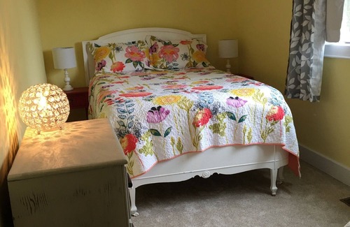 Corning Other | Idyllic Country Farm Stay with Breakfast & Breathtaking Views