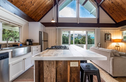 Kamuela House | Relaxing Oceanfront Retreat at Pa Hau'oli Home