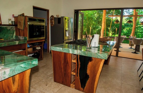 Paquera House | Charming country house in Playa Organos Paquera in the middle of nature
