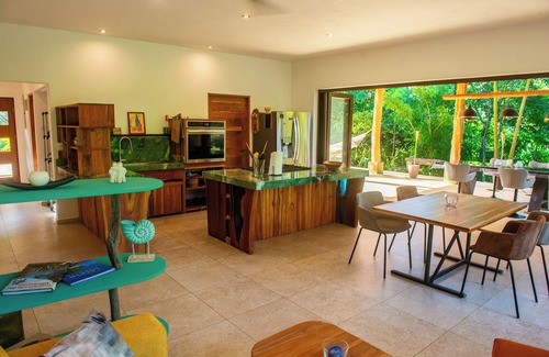 Paquera House | Charming country house in Playa Organos Paquera in the middle of nature