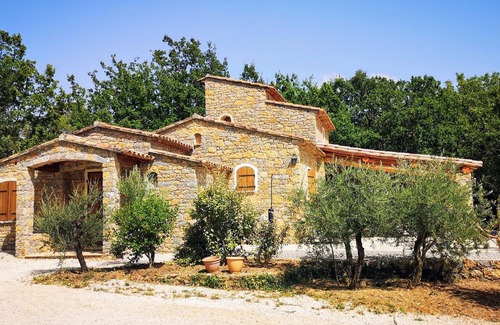 Neoules House | Idyllic Family Retreat in Provence with Pool & Ocean Views