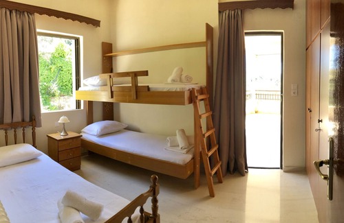 Patsos House | Exceptional Countryhouse Retreat Near Patsos Gorge with WiFi