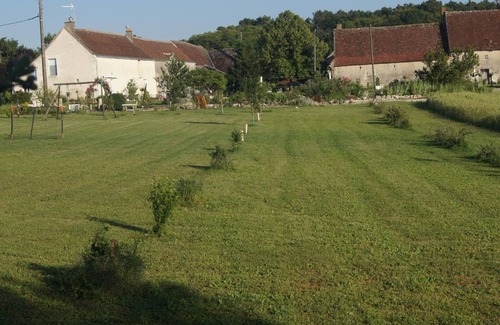 Chedigny Cottage | Gite Chédigny: Family-Friendly Stay with Pool & Spa