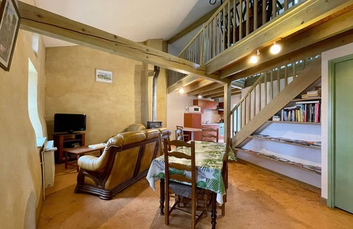 Lavaudieu Cottage | Gite Lavaudieu: Cozy 2-Bedroom Retreat with Spa & Breakfast