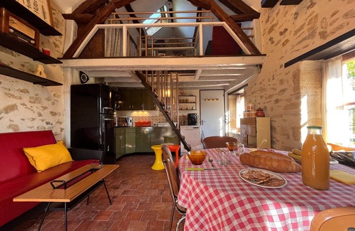 Briantes Cottage | Cozy Gite Briantes: Ideal for Families & Pet-Friendly Stays
