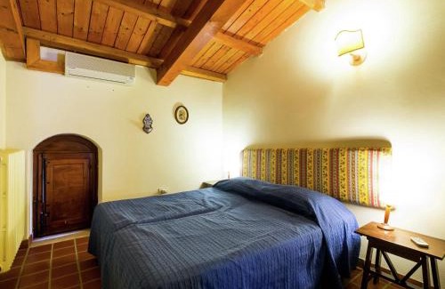 Landro House | Relax at Belvilla by OYO Marchese: Pet-Friendly Haven