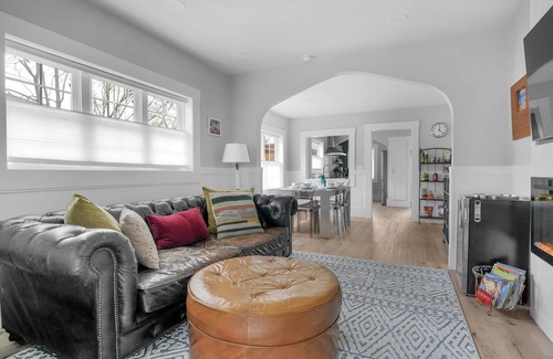 South Haven House | Cozy Retreat with Ocean View and Spa Amenities