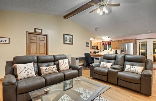 Wears Valley Cabin | Inviting Cabin Retreat Near Smoky Mountains with Game Room